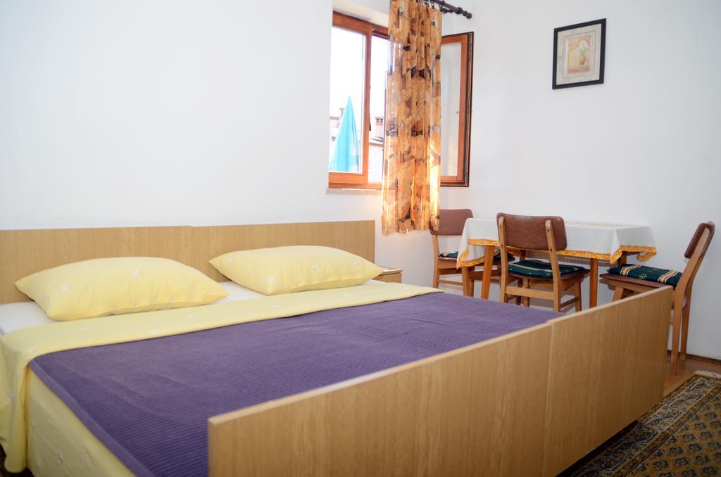 Apartments Ana Rovinj Exterior photo